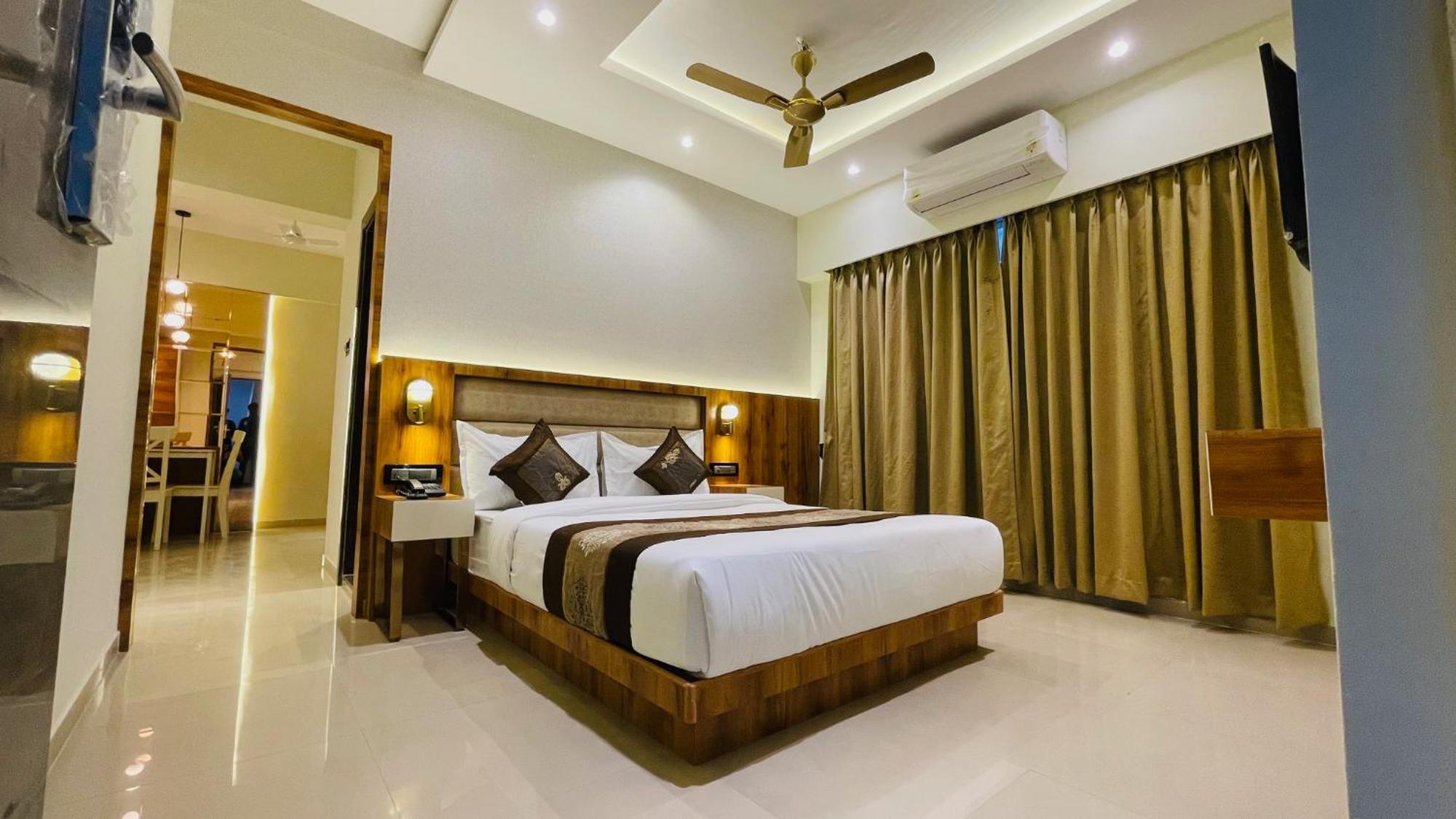 Home2 Studio Apartments มุมไบ ภายนอก รูปภาพ