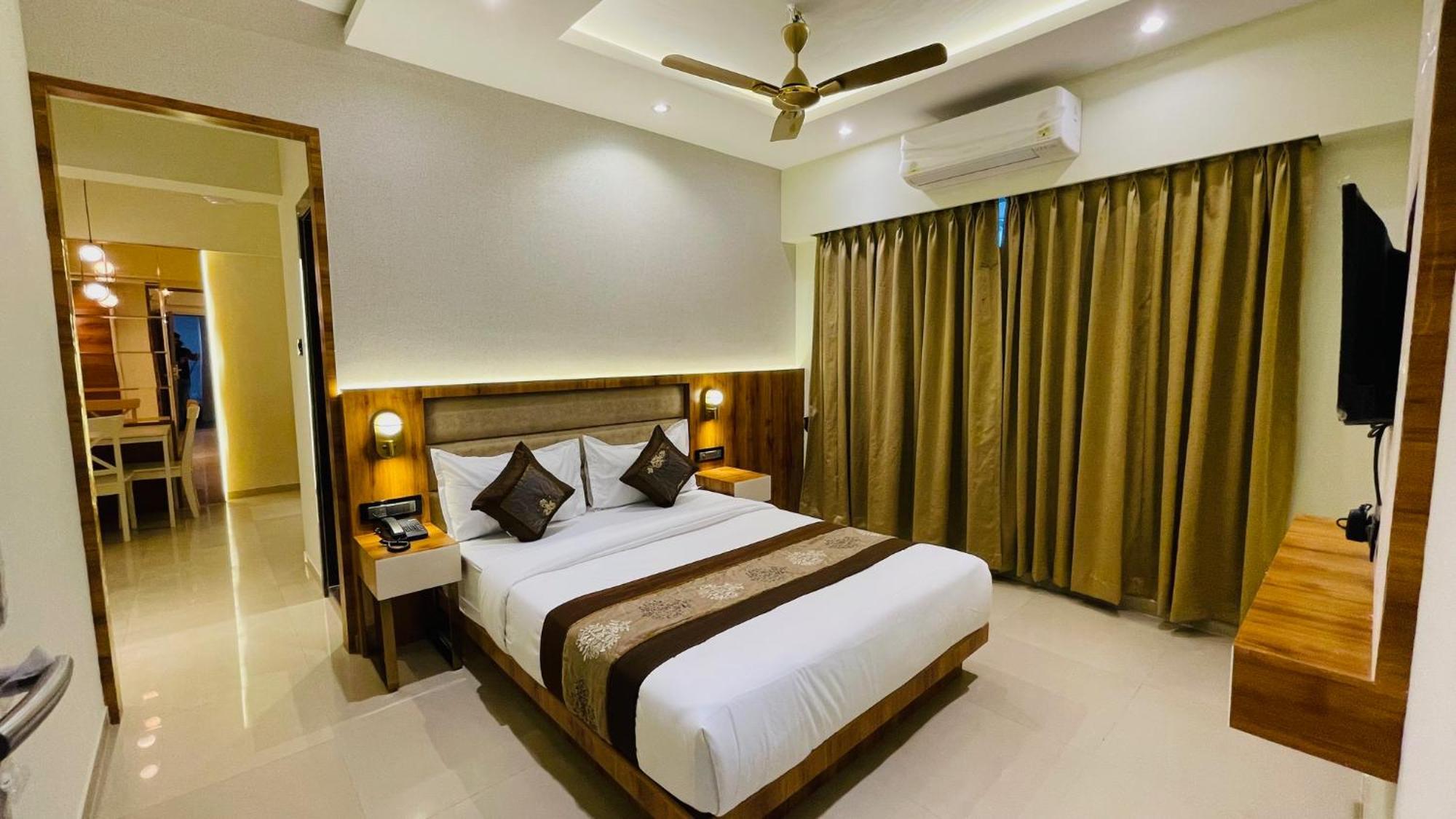 Home2 Studio Apartments มุมไบ ภายนอก รูปภาพ