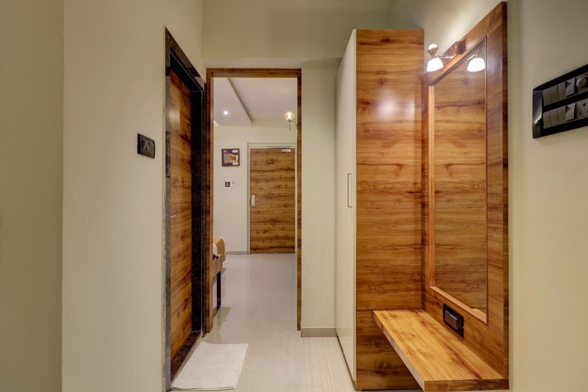 Home2 Studio Apartments มุมไบ ภายนอก รูปภาพ