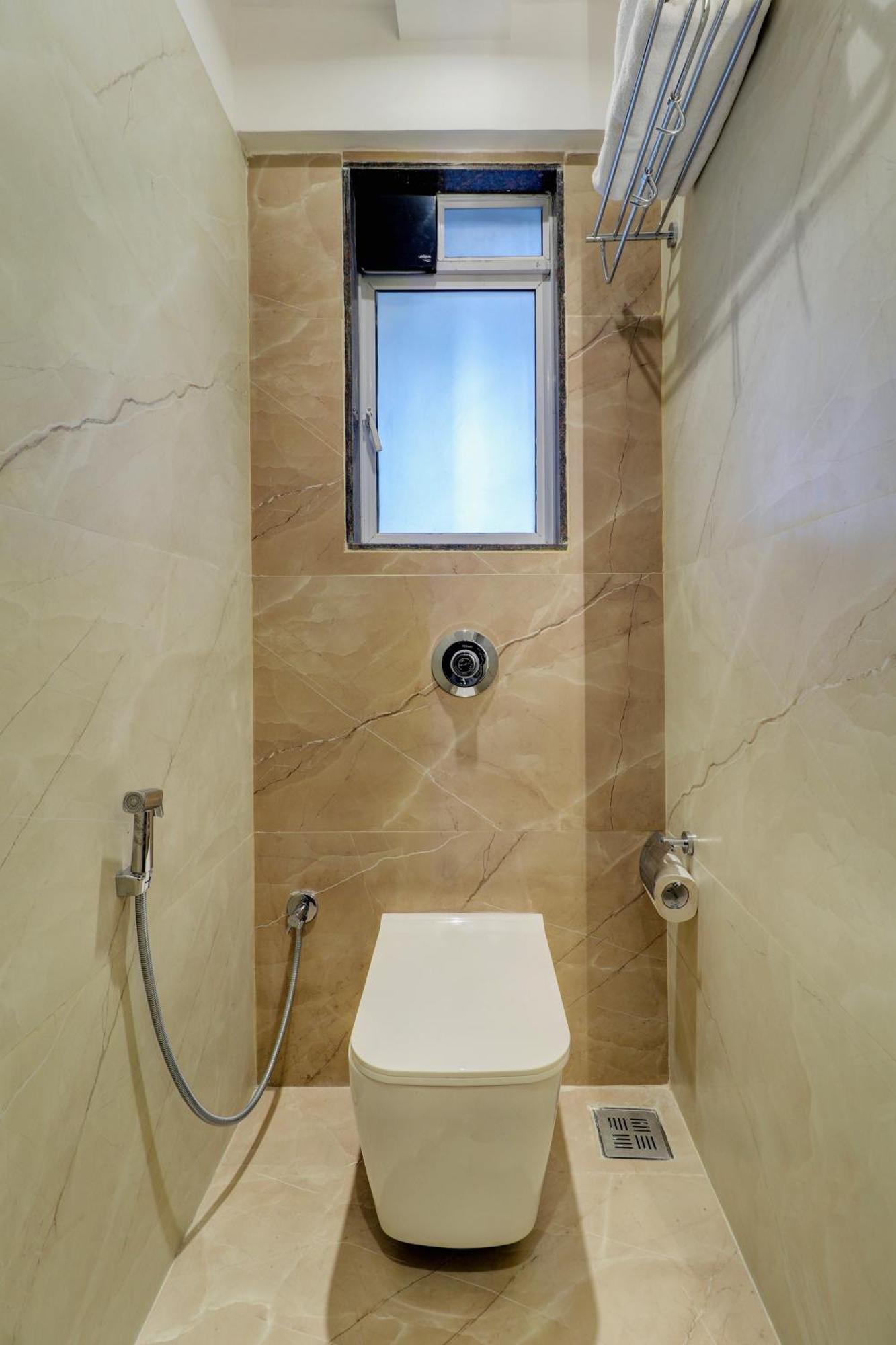 Home2 Studio Apartments มุมไบ ภายนอก รูปภาพ