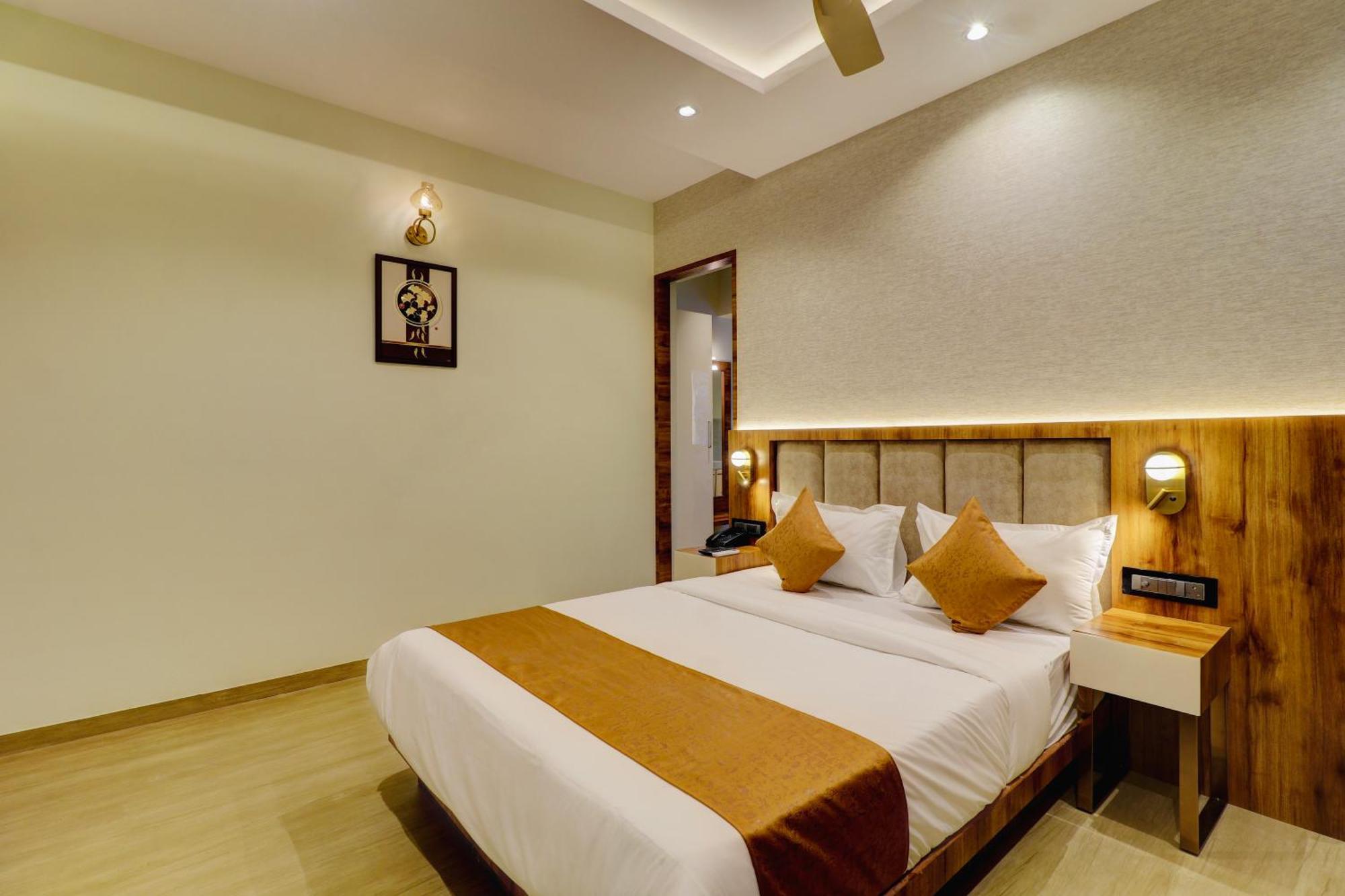 Home2 Studio Apartments มุมไบ ภายนอก รูปภาพ